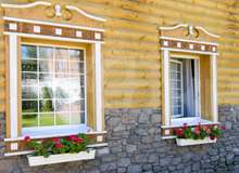 Остекление гостиницы красивыми окнами
